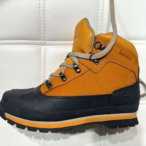 Timberland/ boys boots/  size US 6/ color wheat and black fairly